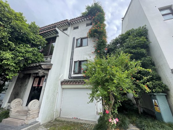 苏州平江桃花坞桃坞才苑火车站旁,独立别墅,带院子,带汽车库,可办公