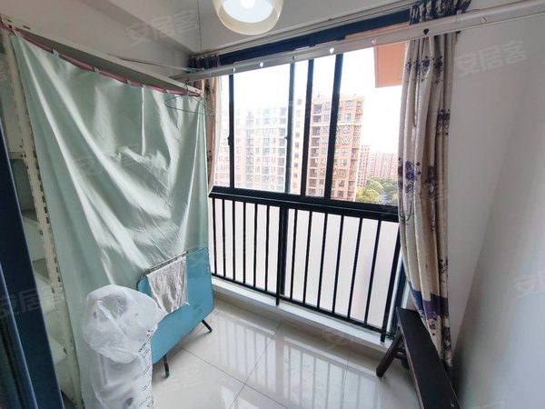 上海浦东川沙心圆西苑西苑高楼层原始一房