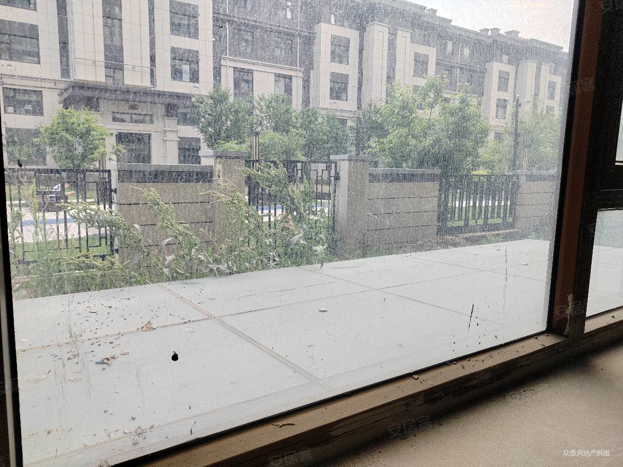 净月睿德上品一楼带双层地下车位停五台车随时看南北通透