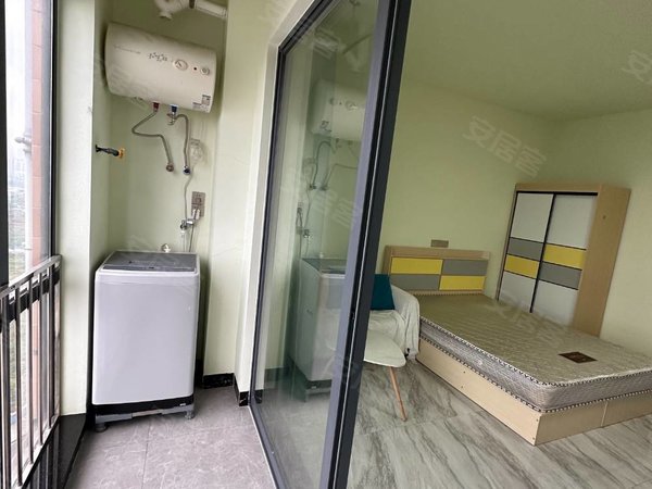 近公交车站,旧城胜利雅苑,万达商圈1房,阳台望景,清城租房-清远58安居