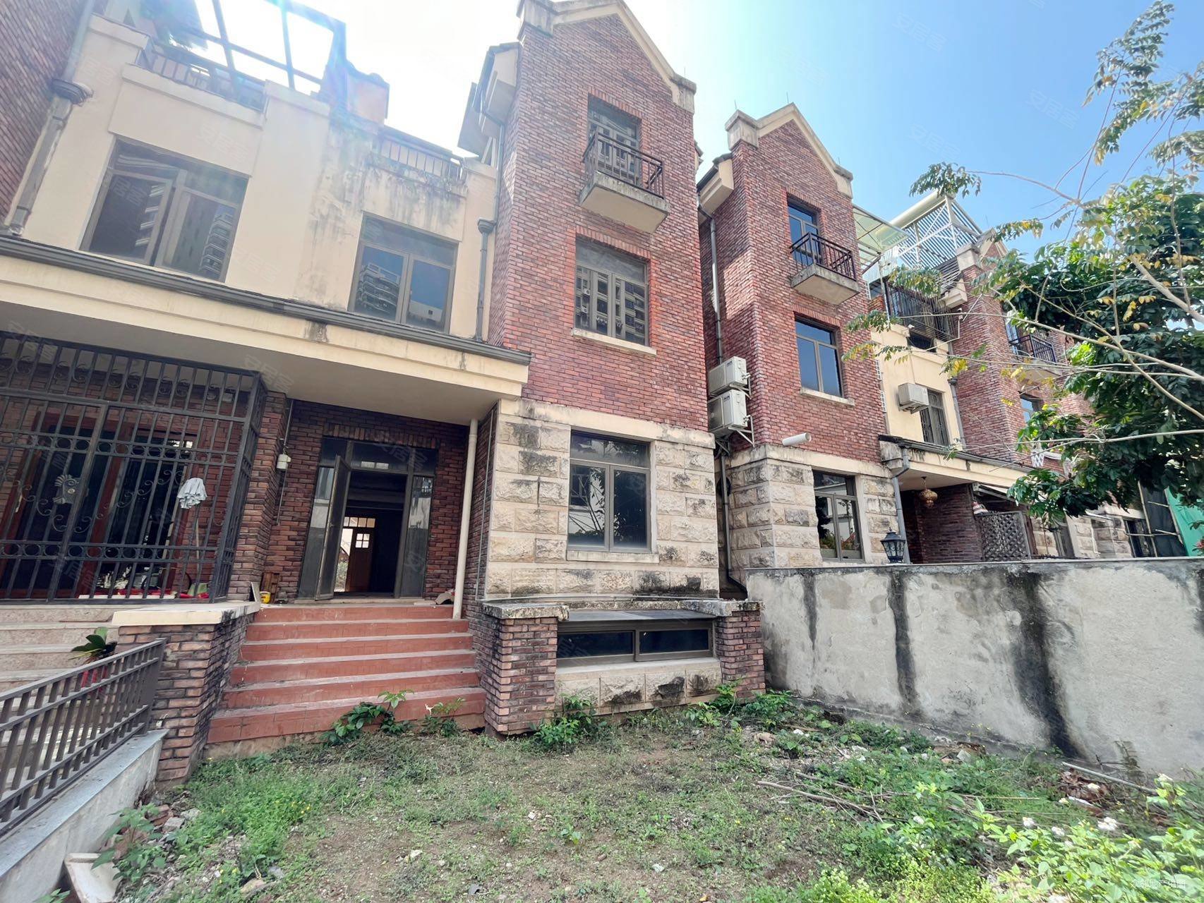 使用面积4层达600平 带私家大花园 车库地下室,山水华府(别墅)二手房