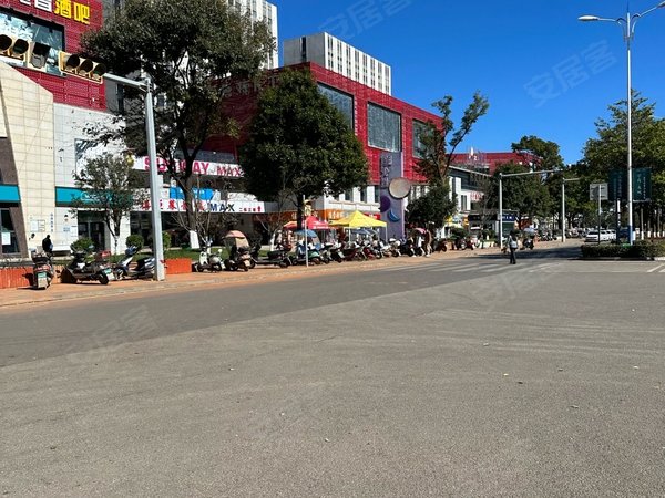 昆明嵩明嵩明城区大学城里外里里外里豪华1室1厅1厨1卫如图出租 家具