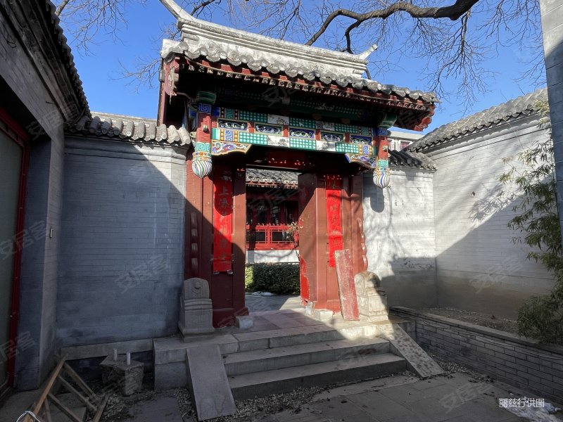 两套四合院打包出,正座三进四合院带跨,可停4辆车,东四十三条小区二手