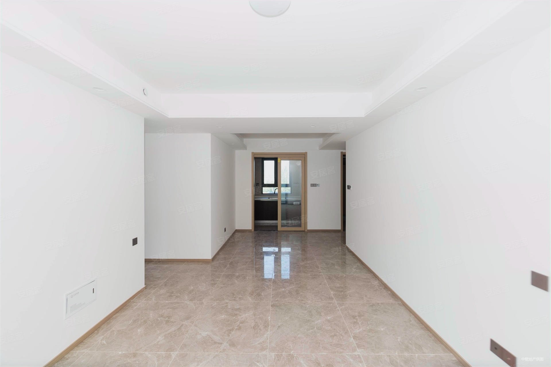 中央公园 次新四房小高层 精装修环境好 教育好诚心卖,公园万象二手房