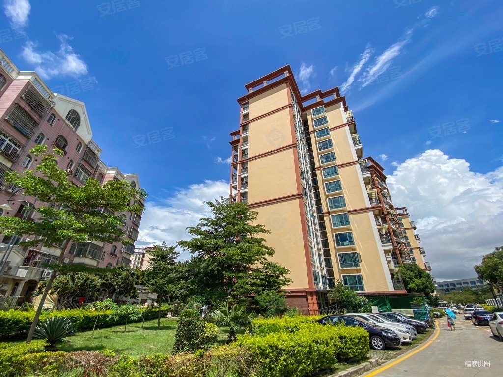 指导价格出售 11号线福永站就在家门口 高楼层 满五年税费少,金域豪庭