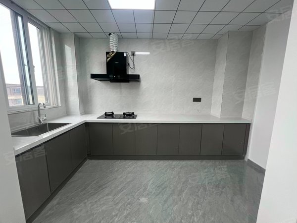 海宁斜桥镇斜桥融信澜庭斜桥地铁口，融信澜庭精装一室，燃气烧饭1米8大床，家电齐全。出租房源真实图片