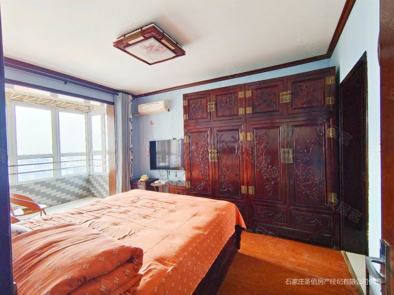 小商品旁,7500一平南北通透的大三室,正华花园二手房,100万,3室2厅,2