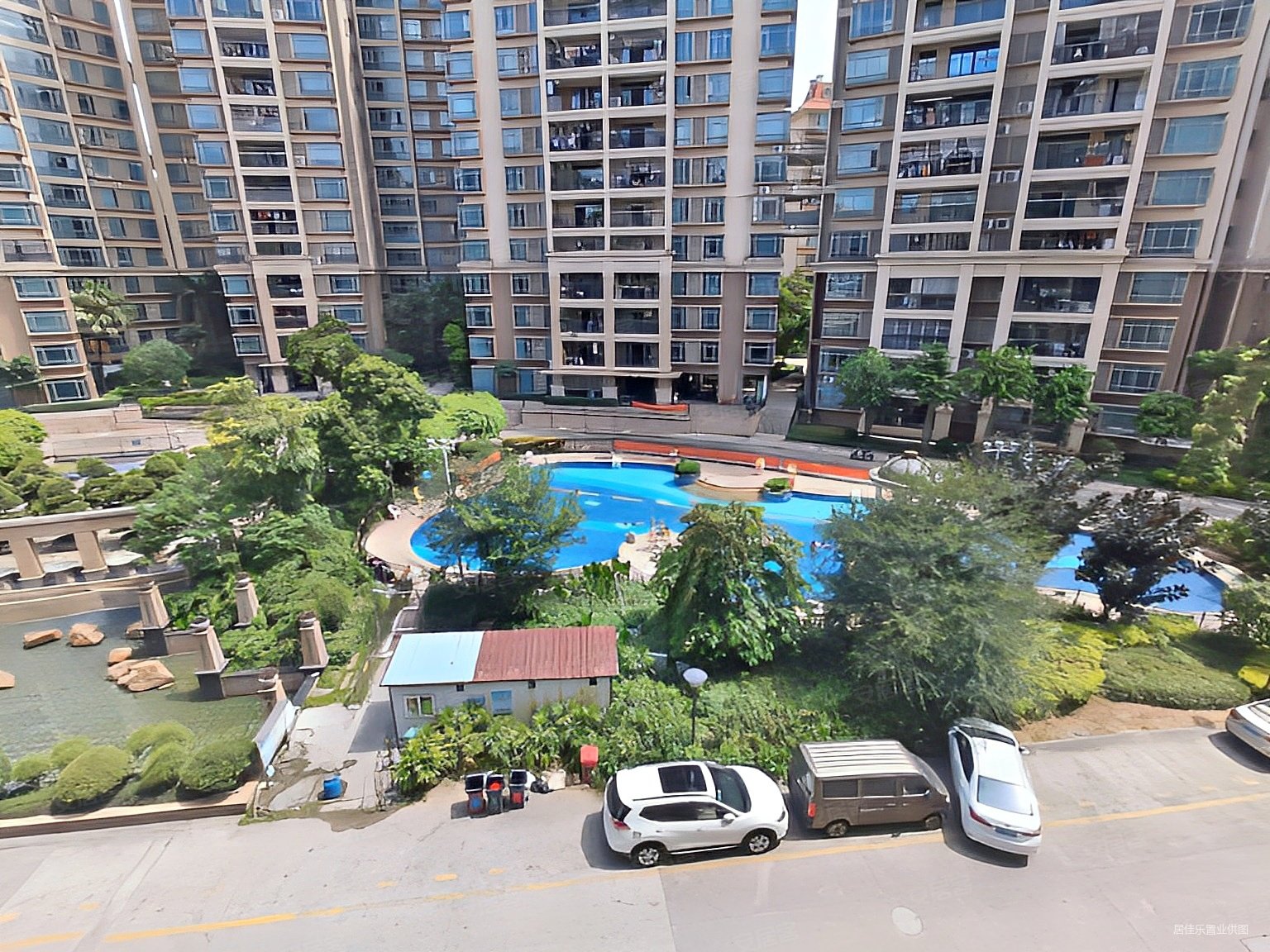 雅居蓝湾电梯中层看花园居住环境优美保养新净