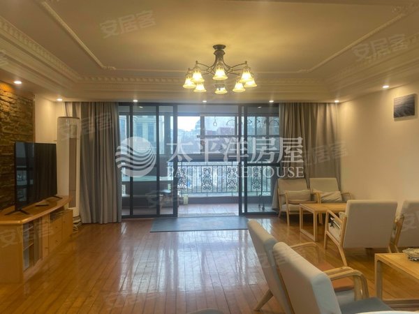 【多图】金汇华光城,龙柏金汇租房,近金汇四季广场!全屋精装超大空间!