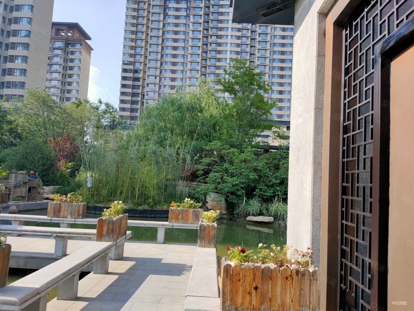 天鸿万象东方,精装现房,三室两厅两卫,紧邻地铁口,随时看房