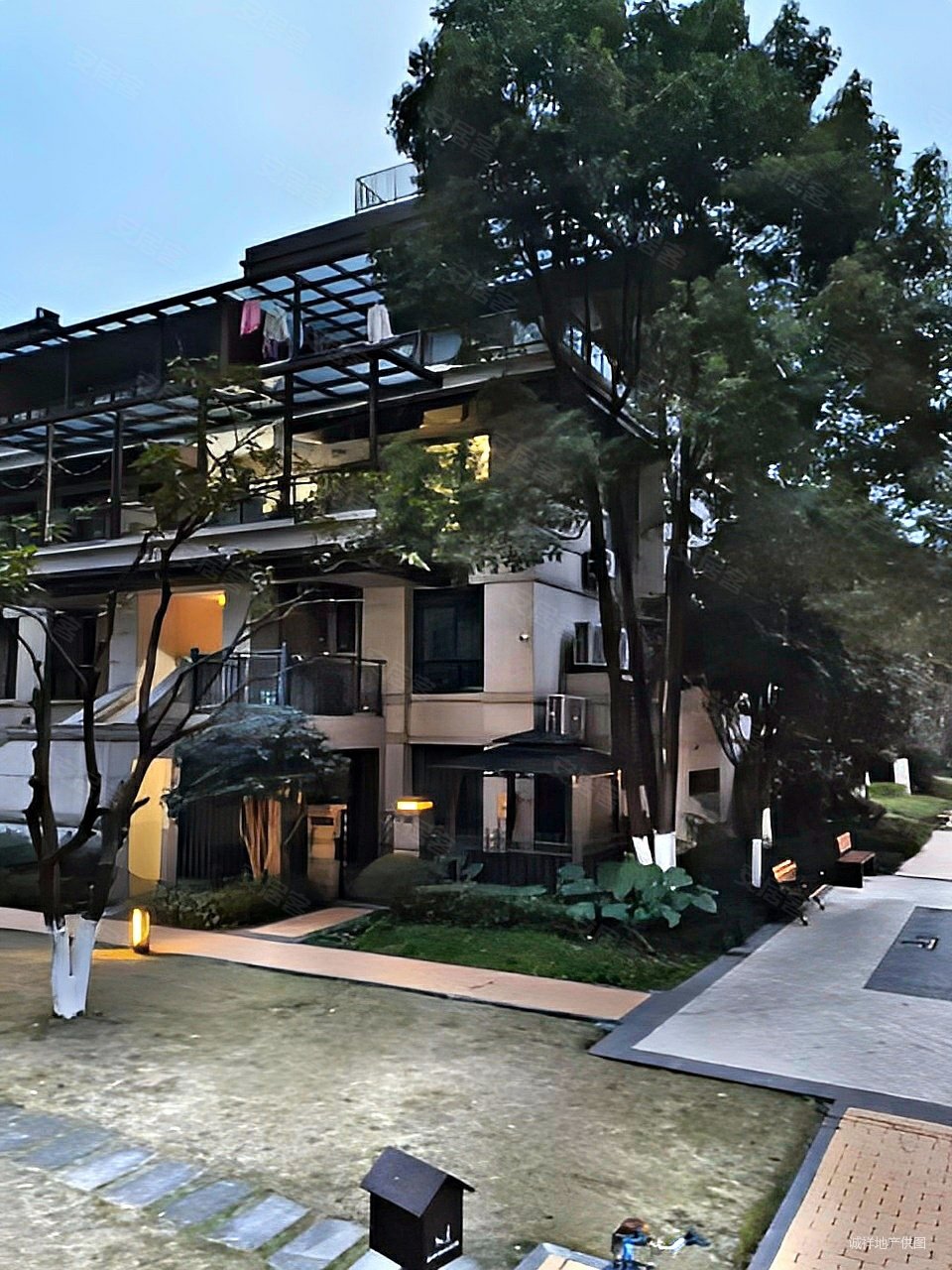 万科城哲园4室2厅2卫326㎡西南449万