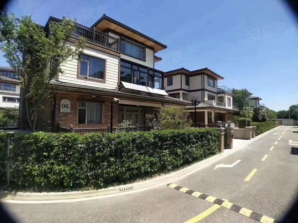 苏州工业园青剑湖中信森林湖香樟园(别墅)中信森林湖香樟园 豪华装修