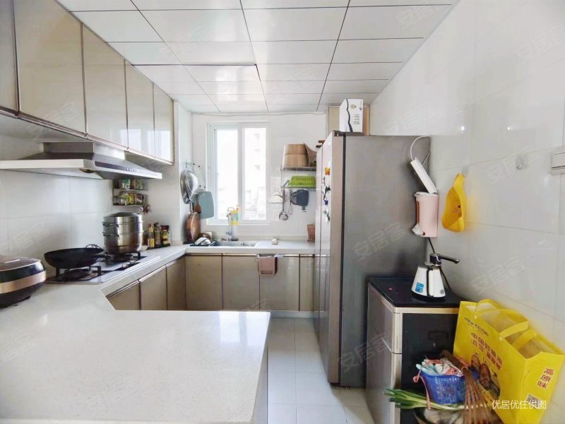 广基馨悦尚居4室2厅2卫133.2㎡南北150万