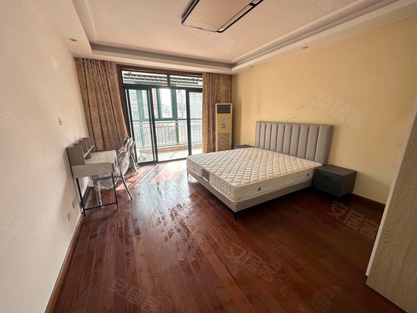 【多图】新江湾佳苑,五角场租房,10号线三门路 尚浦中心对面 精装修朝