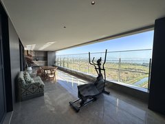 昆明官渡福保片区山海湾8号 超大景观阳台直线观滇 豪装四房三卫 全屋定制空调出租房源真实图片