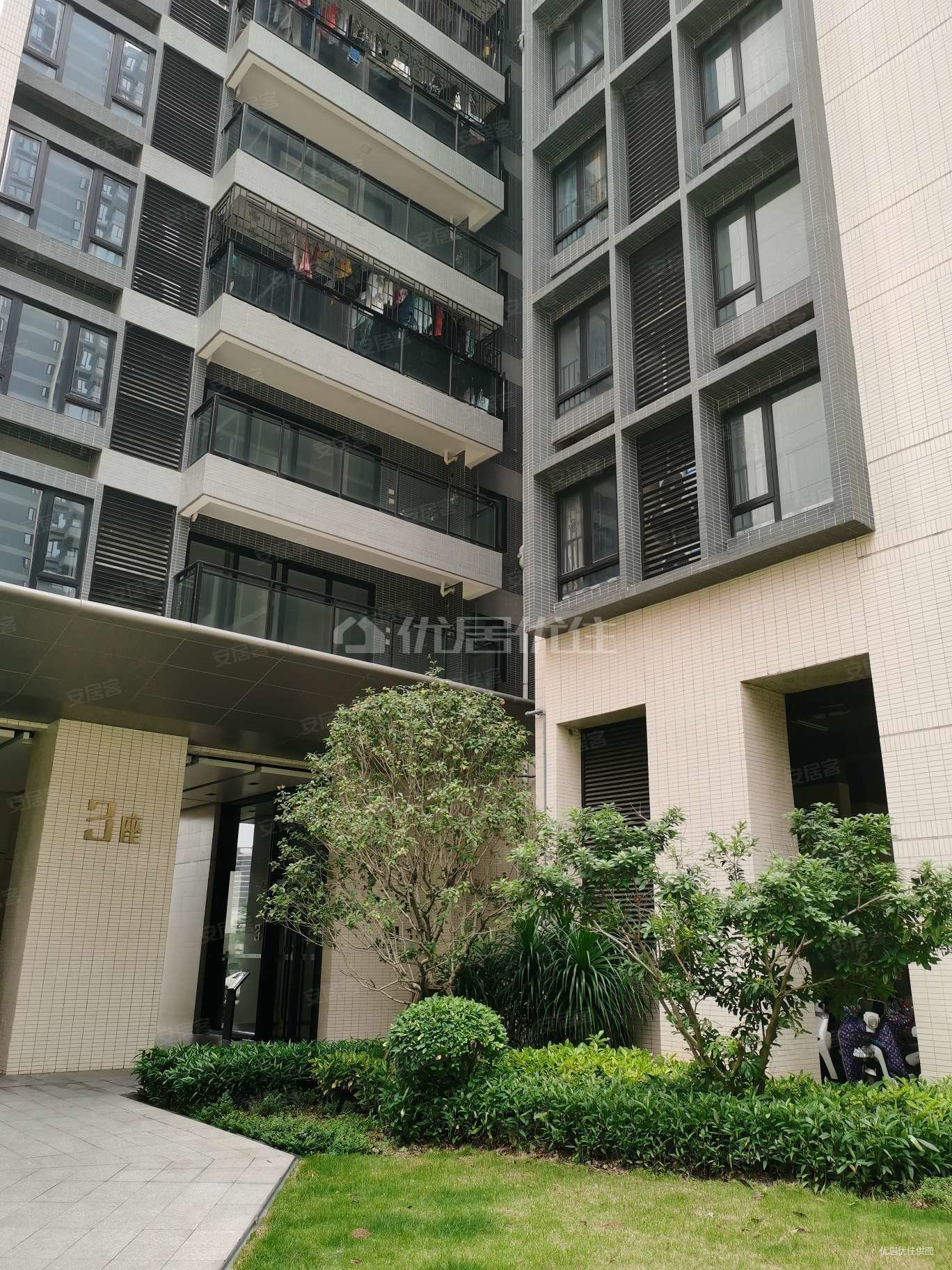 时代南湾(一期)3室2厅2卫95㎡南105万