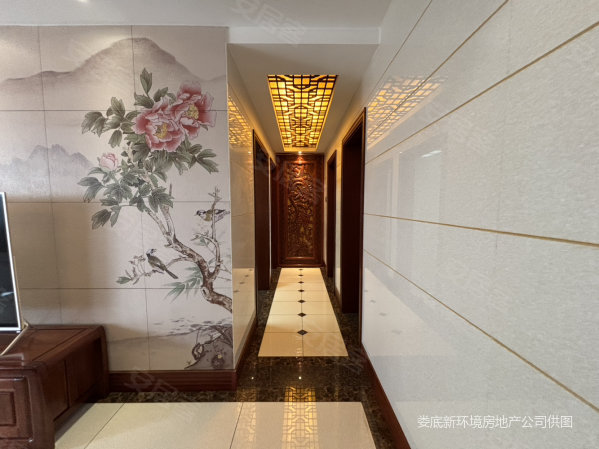 融和园5室2厅2卫186㎡南北139.8万