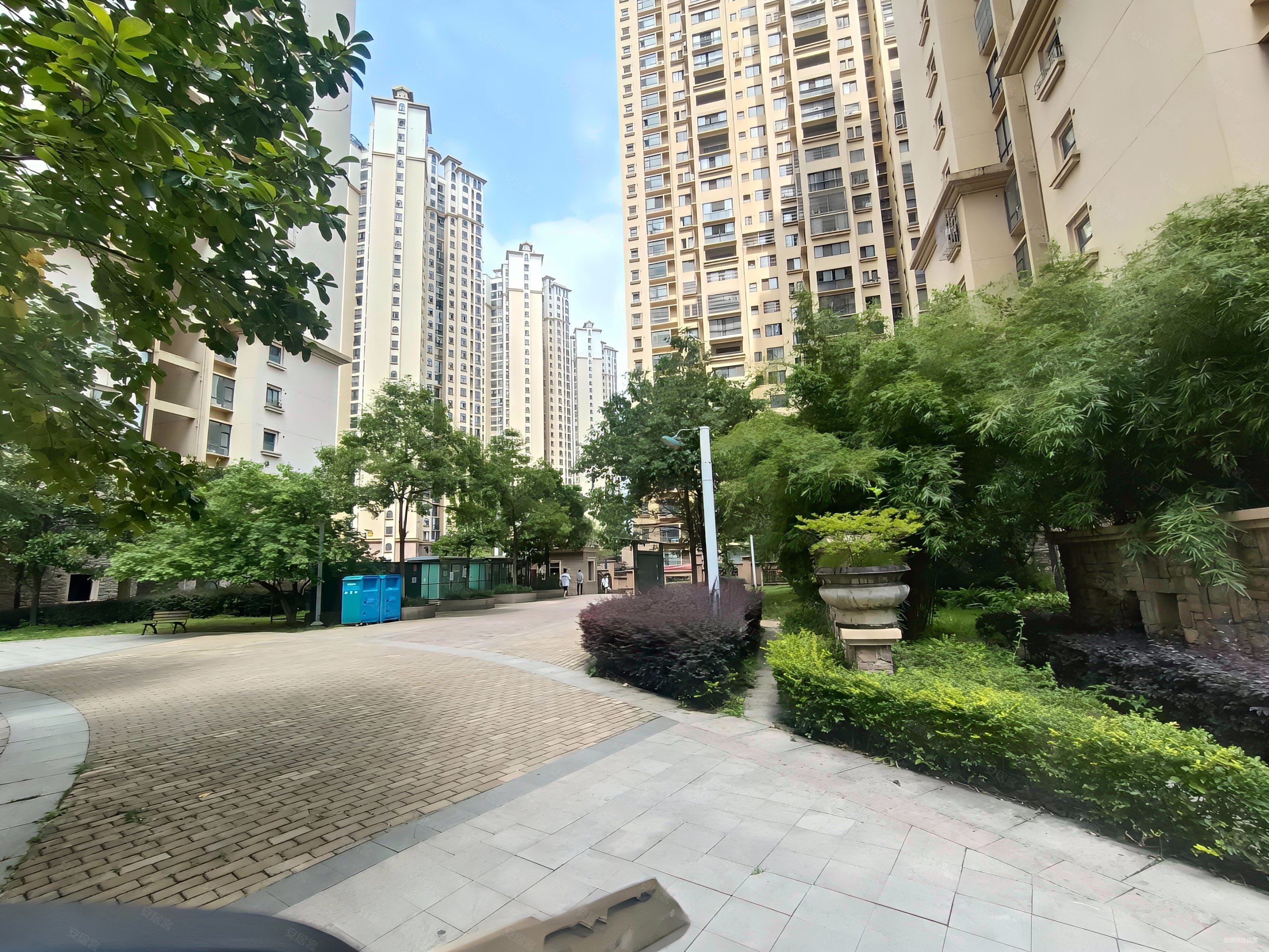 山水黔城一组团3室2厅2卫111.39㎡南北88.8万