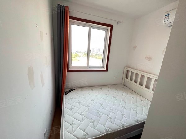 上海松江车墩松南城欣哲苑达丰班车直达小区门口,精装整租两房,燃气