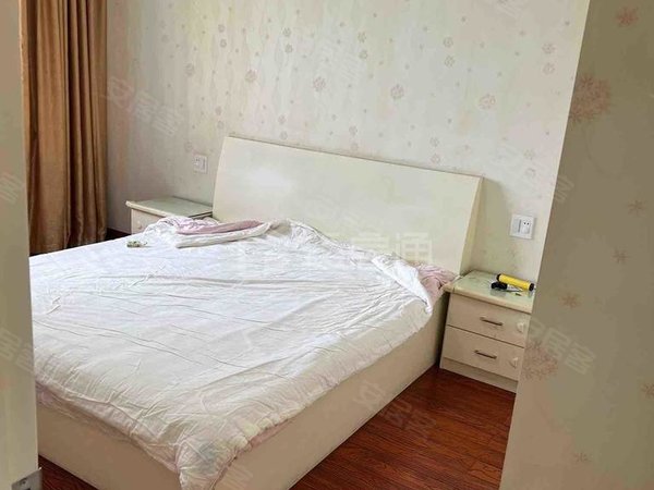 绍兴袍江宝龙广场滨河公寓(西区)滨河 精装修2房 家电家具齐全 停车