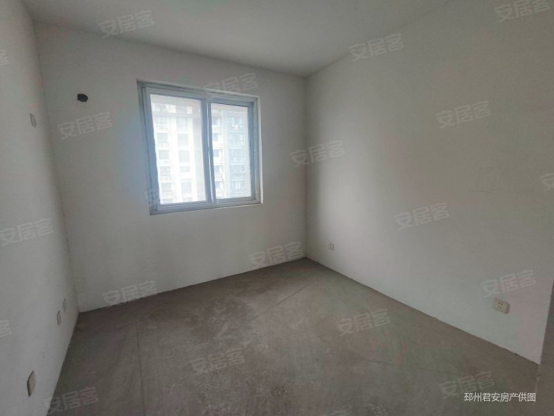 房东包改  宁和苑大两室可以改三室中间楼层南北通透采光很好