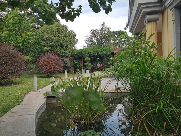 昆明西山滇池度假区金家大院豪装   独栋别墅     500平花园    带