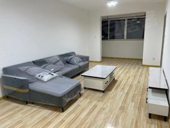 铜川耀州耀州中央广场出租铜煤1号2室2厅,有家具,可洗澡做饭,看房方便。出租房源真实图片