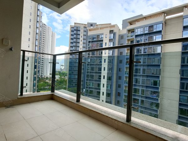 珠海高新区唐家湾唐韵格力海岸旁(唐韵新小区)精装三房,豪华软装,业主