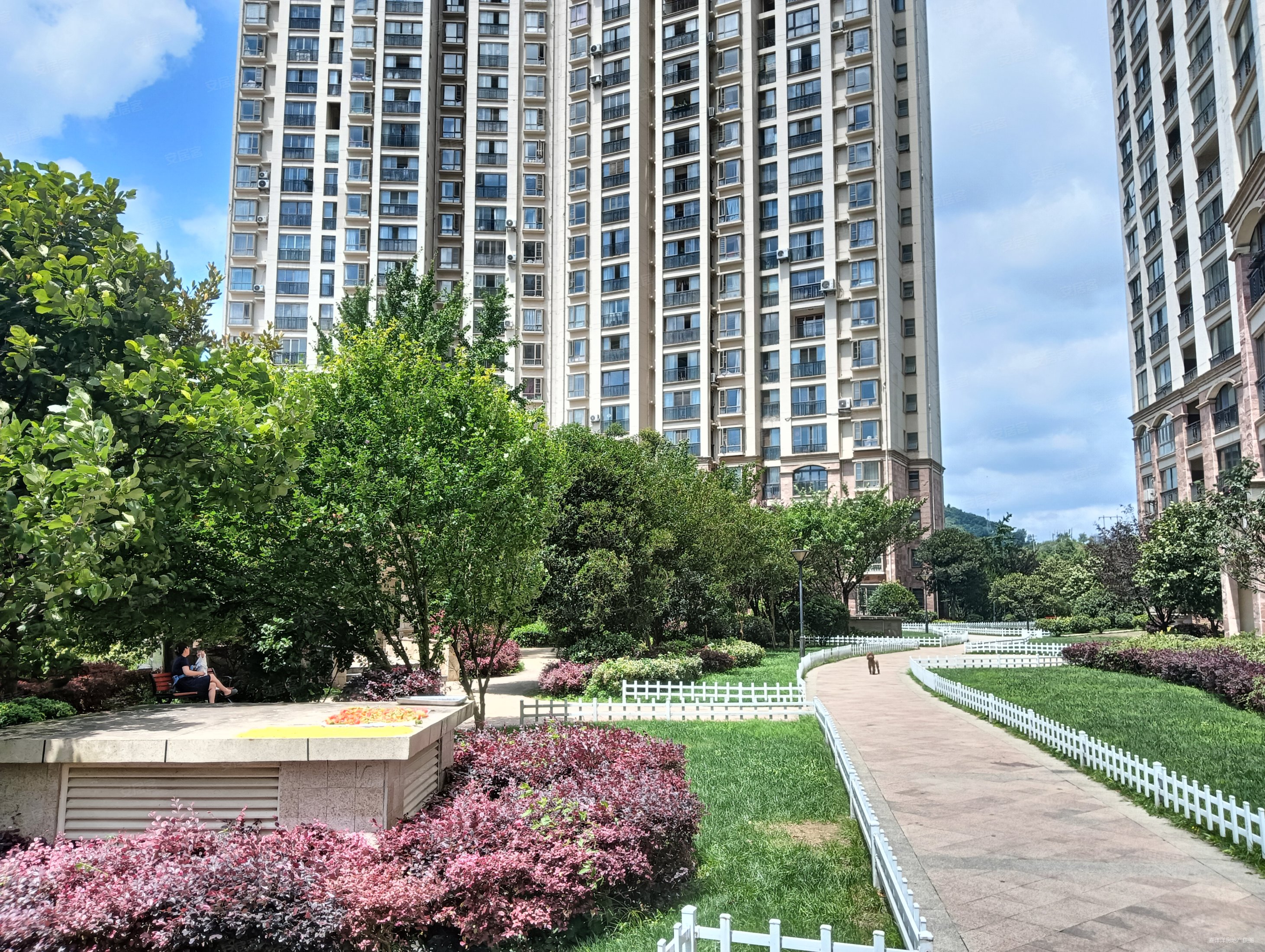 檀溪谷瀚苑3室2厅2卫141.8㎡南89万