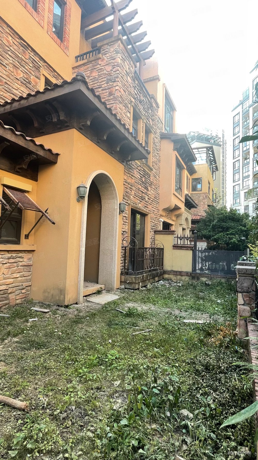 金山湖公园旁方直珑湖湾双拼别墅大花园上下4层带二车位