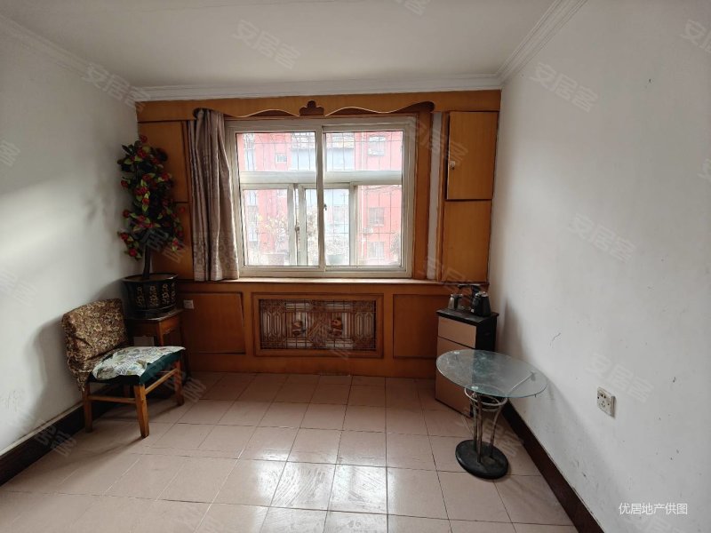 东新苑二层可过户可贷款出行方便随时可看