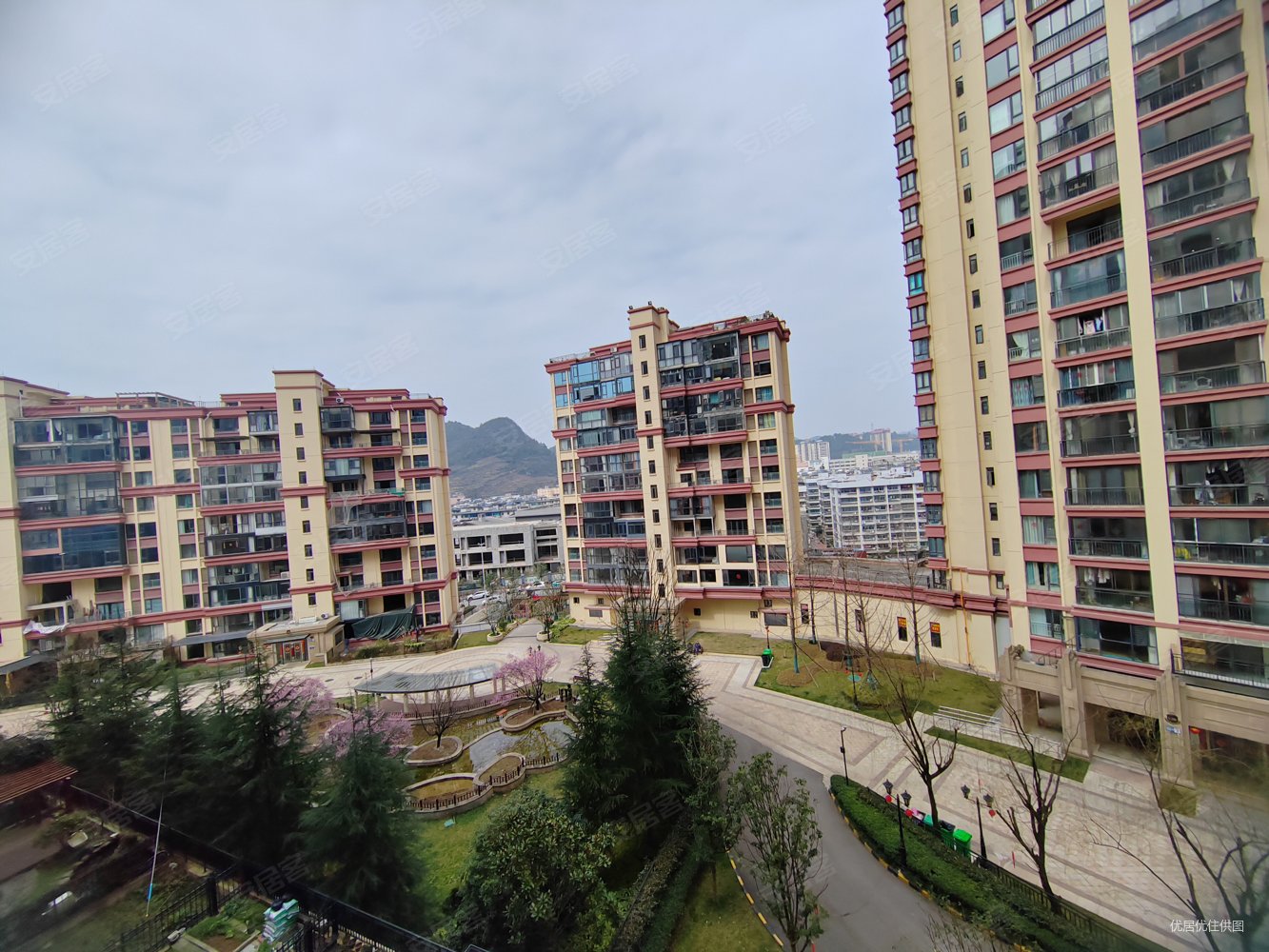 贵阳房产网>贵阳二手房>乌当二手房>新添寨二手房>恒大都会广场>