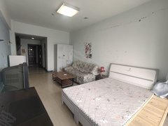 漯河源汇源汇城区实景拍摄 可短租押一付一 朝南采光好 火车站对面 新天地附近出租房源真实图片