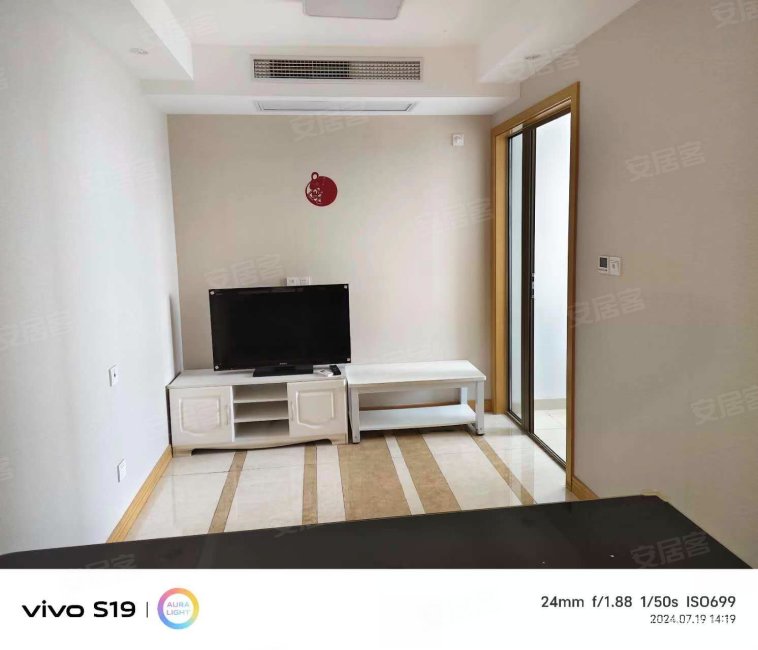 亲水湾玲珑 精装修 一房出售 满五年 建平还在 有钥匙 好看,绿洲康城