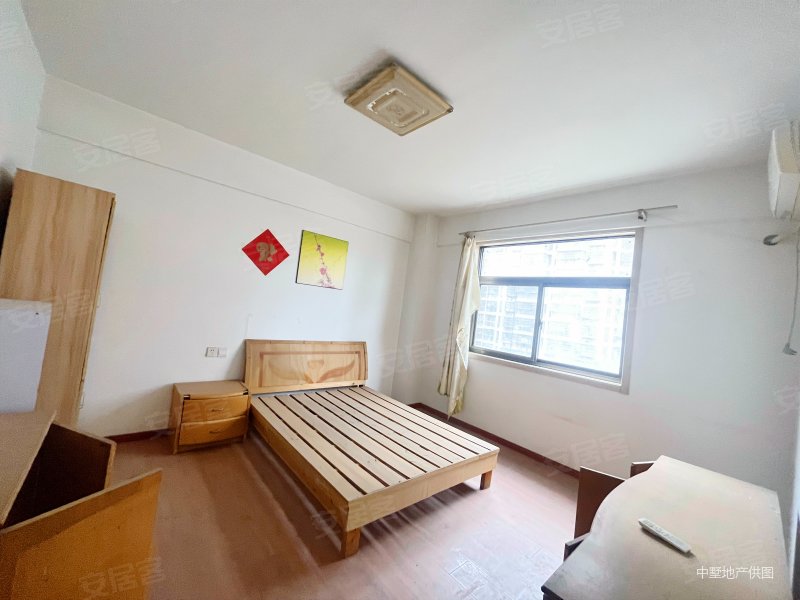 边户 好楼层 已收到产证 诚心出售 价格可谈 有钥匙,唐安幸福家园