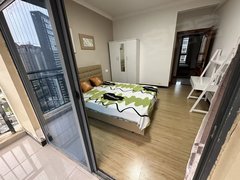 贵阳白云南湖新区无中介 泉湖公园 华颐和苑 中京国际广场 大小单间 可做饭出租房源真实图片