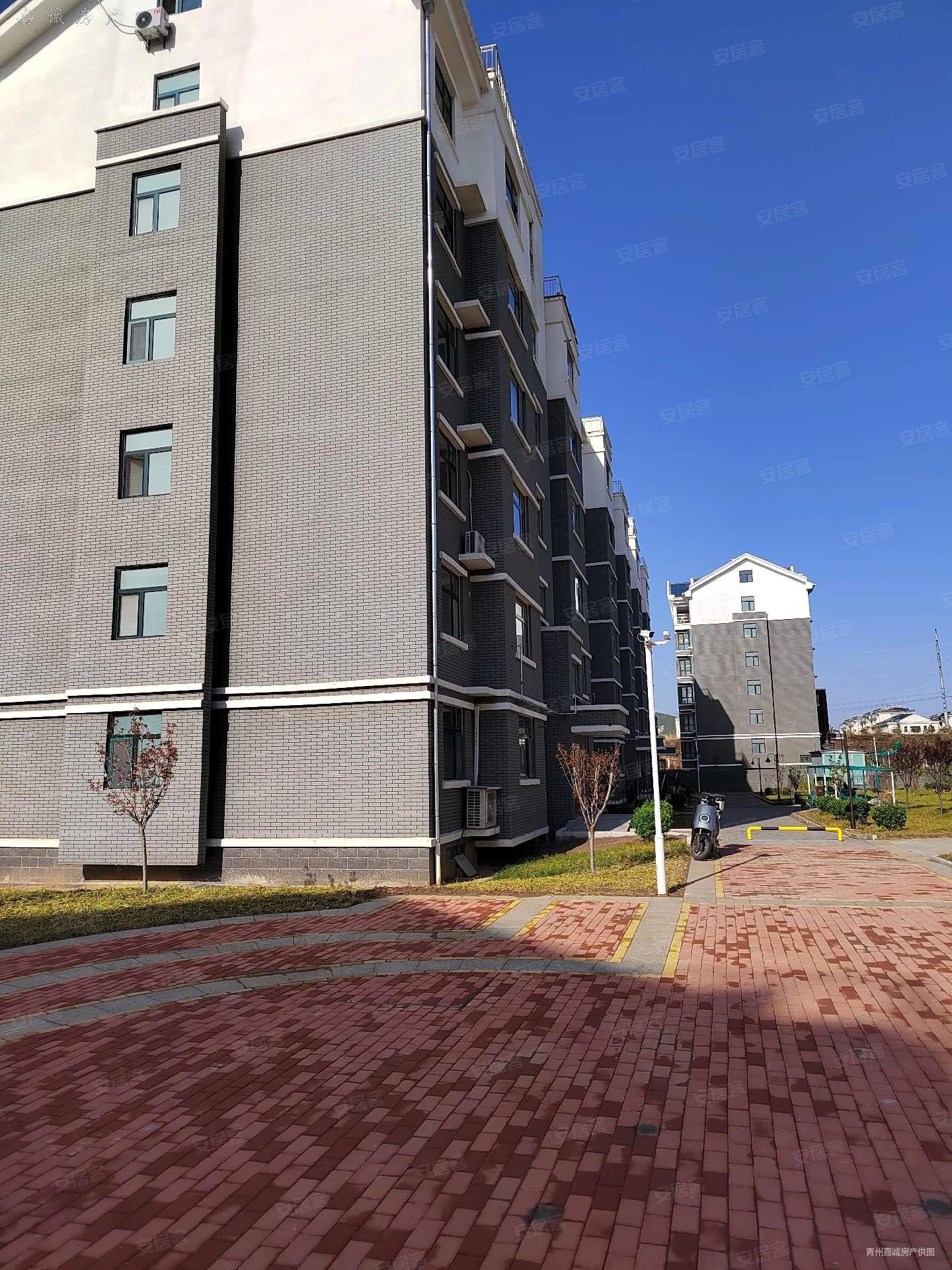 尧王山花园3室2厅2卫143㎡南北75万