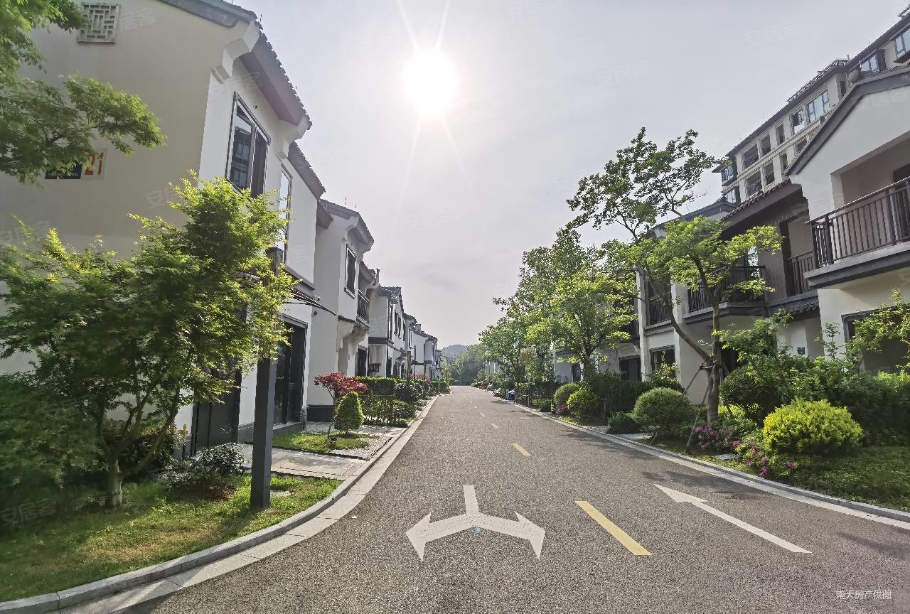 宁波房产网>宁波二手房>江北二手房>洪塘二手房>湖山一品花苑(别墅)>