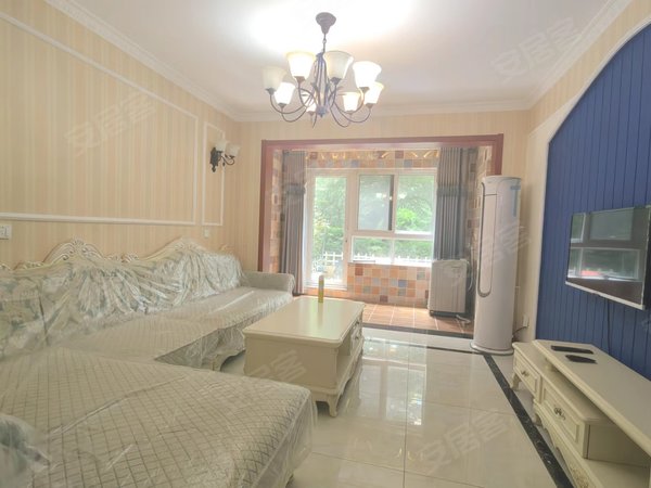 【多图】金日唐郡,家佳源租房,一楼带院,套三,干净整洁,全套,近万达