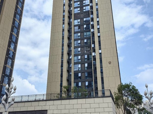 贵阳南明甘荫塘保利凤凰湾(商住楼)保利凤凰湾公寓1室精装修拎包入住