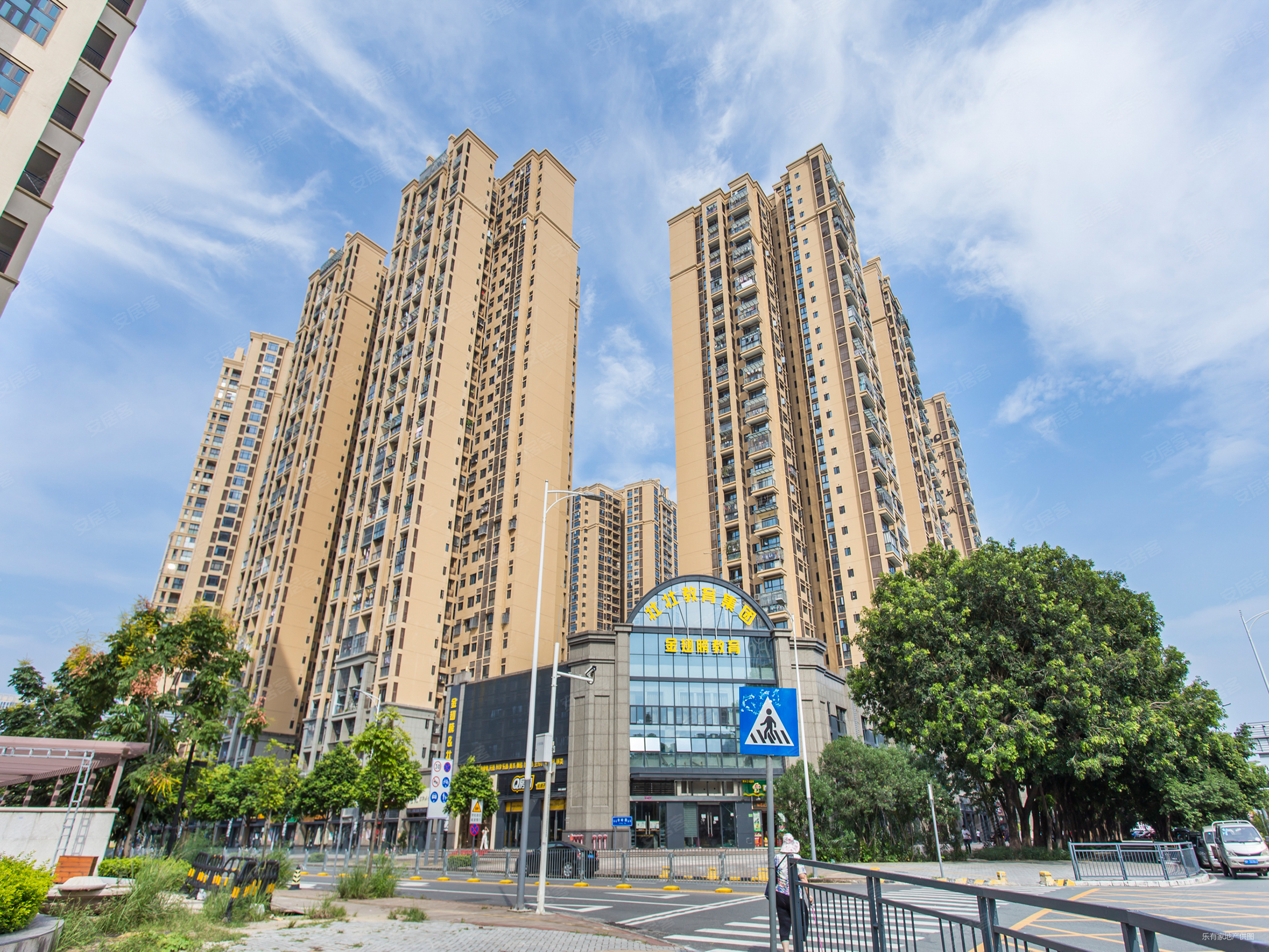 3室2厅保利上城精装修电梯房楼层好视野无遮挡