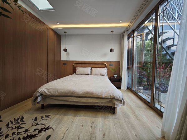 北京东城沙滩东黄城根北街小区东城区皇城根北街四合院出租!临主街!门口可停车!接待工作室出租房源真实图片