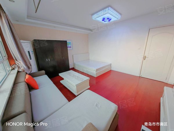 青岛市北镇江路宁夏路小区(市南)软件园 元宇宙 青岛卫校 逍遥军邸 中海银海 电梯南向主卧出租房源真实图片