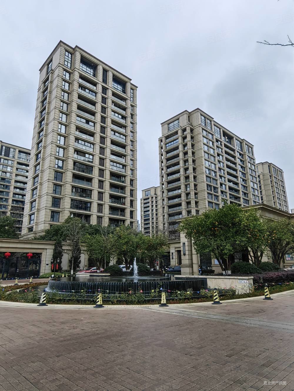 富春和园(公寓住宅)3室2厅2卫161.27㎡南550万