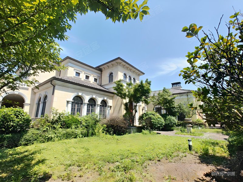 青山湖玫瑰园 绿城打造 庄园别墅,绿城西子青山湖玫瑰园二手房,3300万