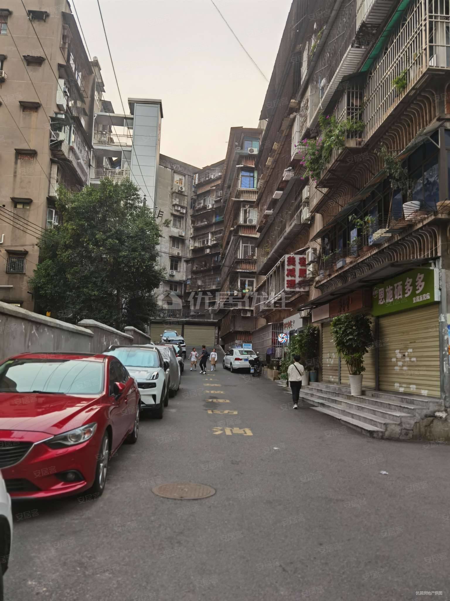 宜昌房产网>宜昌二手房>西陵二手房>白龙岗二手房>夷陵大道70-122号