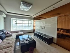 龙水金帝电梯中层   80平两室  年租14000包物业取暖
