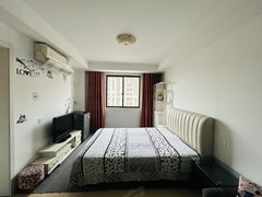 镇江句容宝华小学京东紫晶精装修一室一厅拎包入住家具家电齐全出租房源真实图片