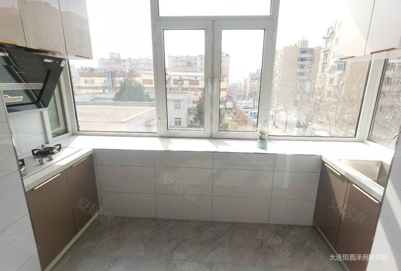 松江路地铁口 三楼 南向 1w入住,华中街住宅小区二手房,55万,2室1厅,1