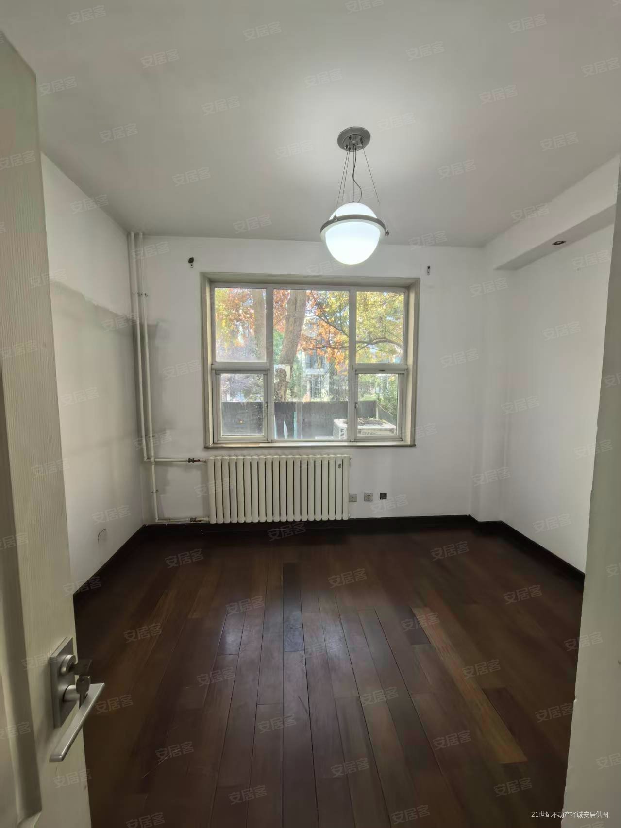 一栋洋房4室2厅3卫206㎡南北1030万